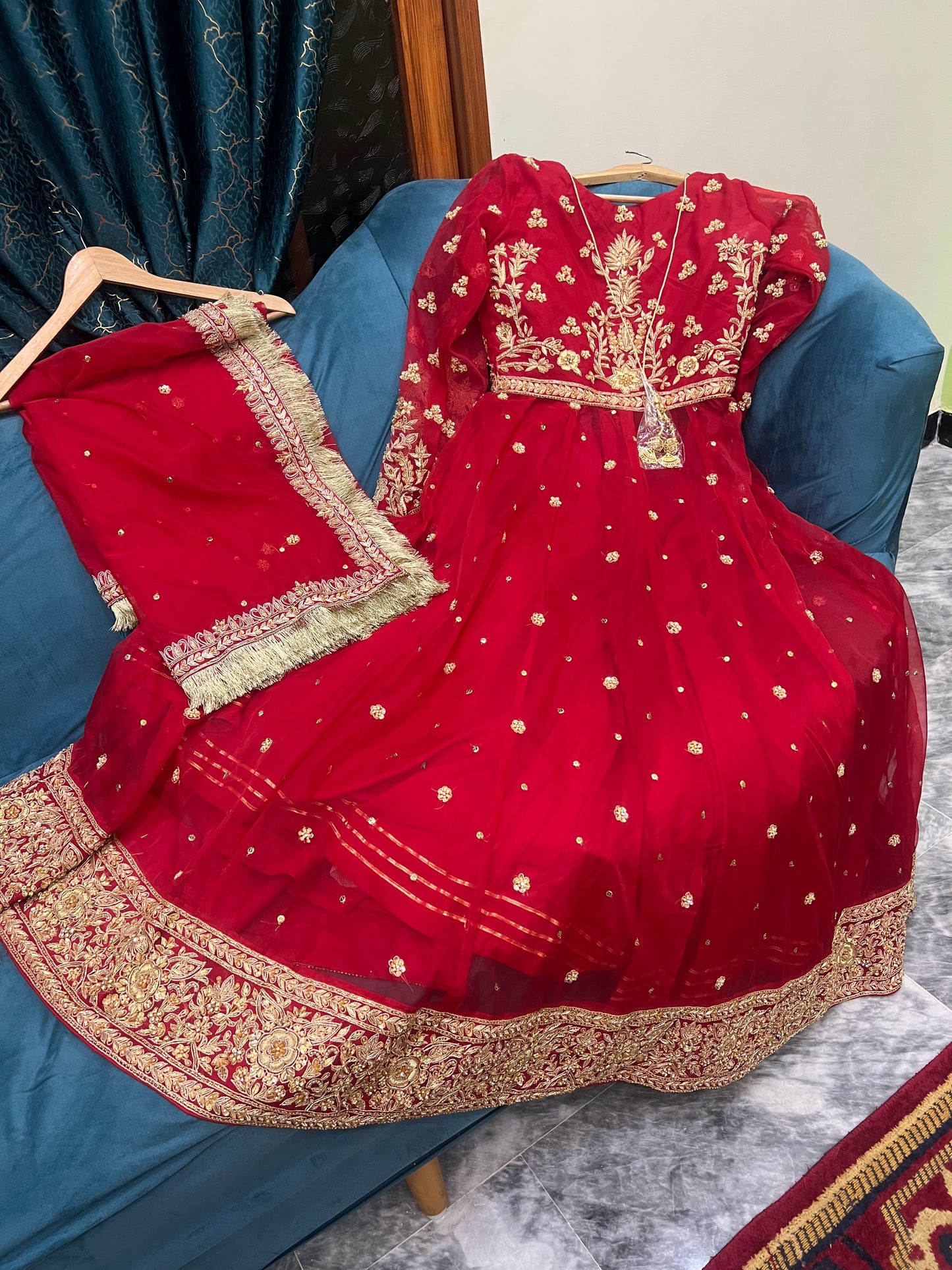 Red party wear pishwas